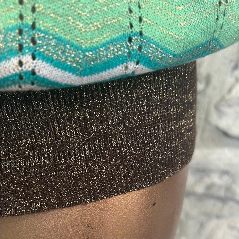 Chevron Patterned Shimmer Top - Picture 3 of 6